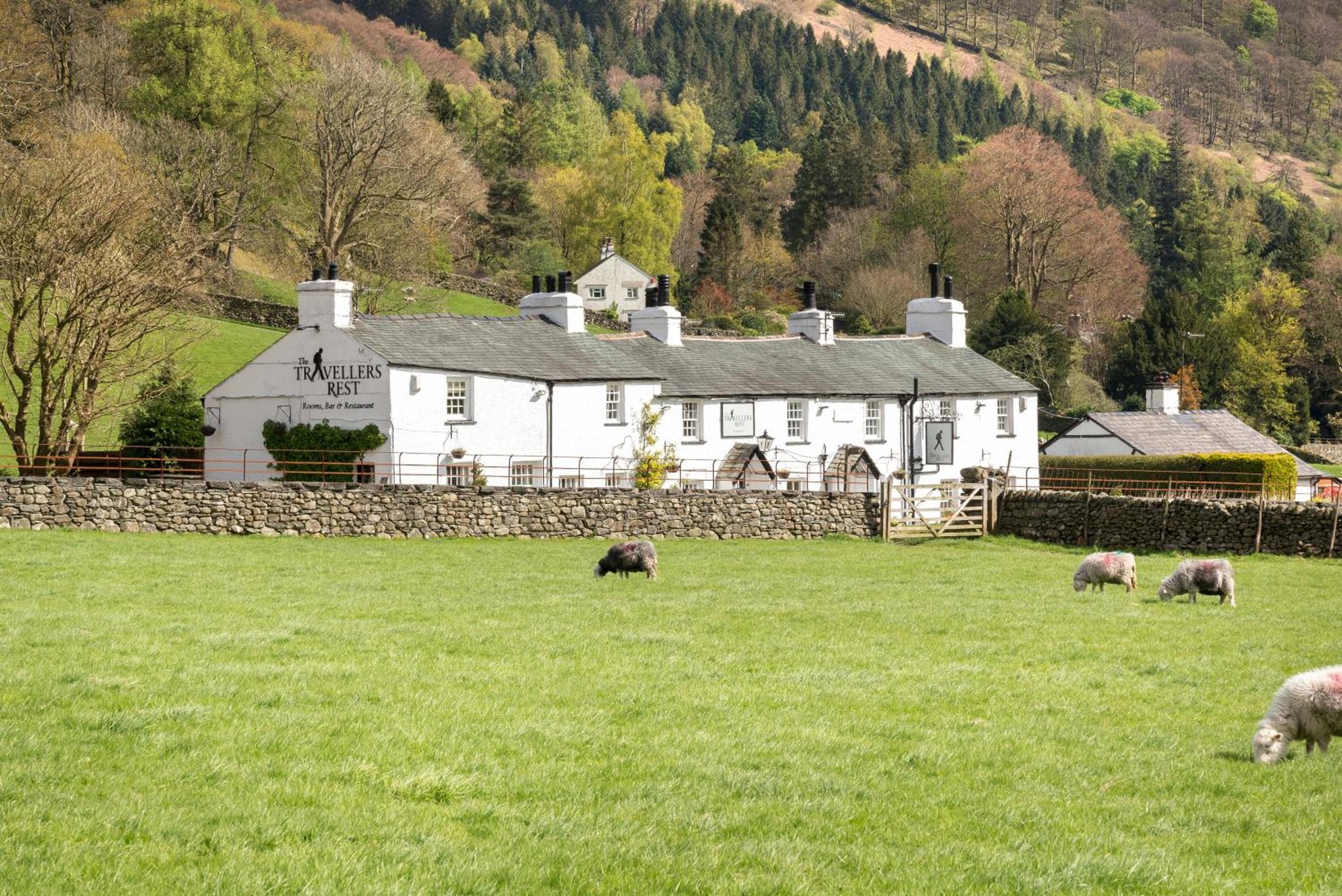 Traveller's Rest Inn, Ambleside, a hiking hotel
