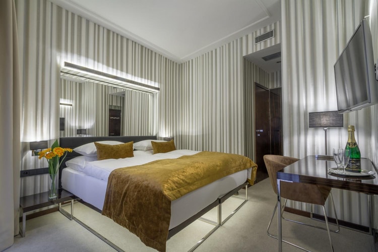 hotel image 0