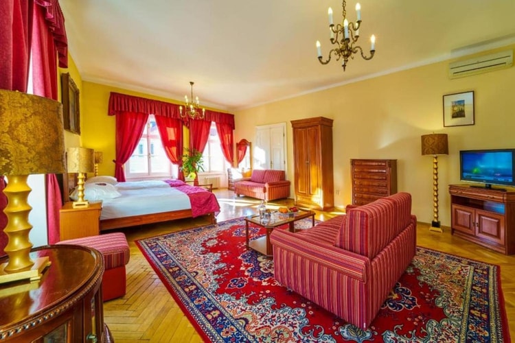 hotel image 0