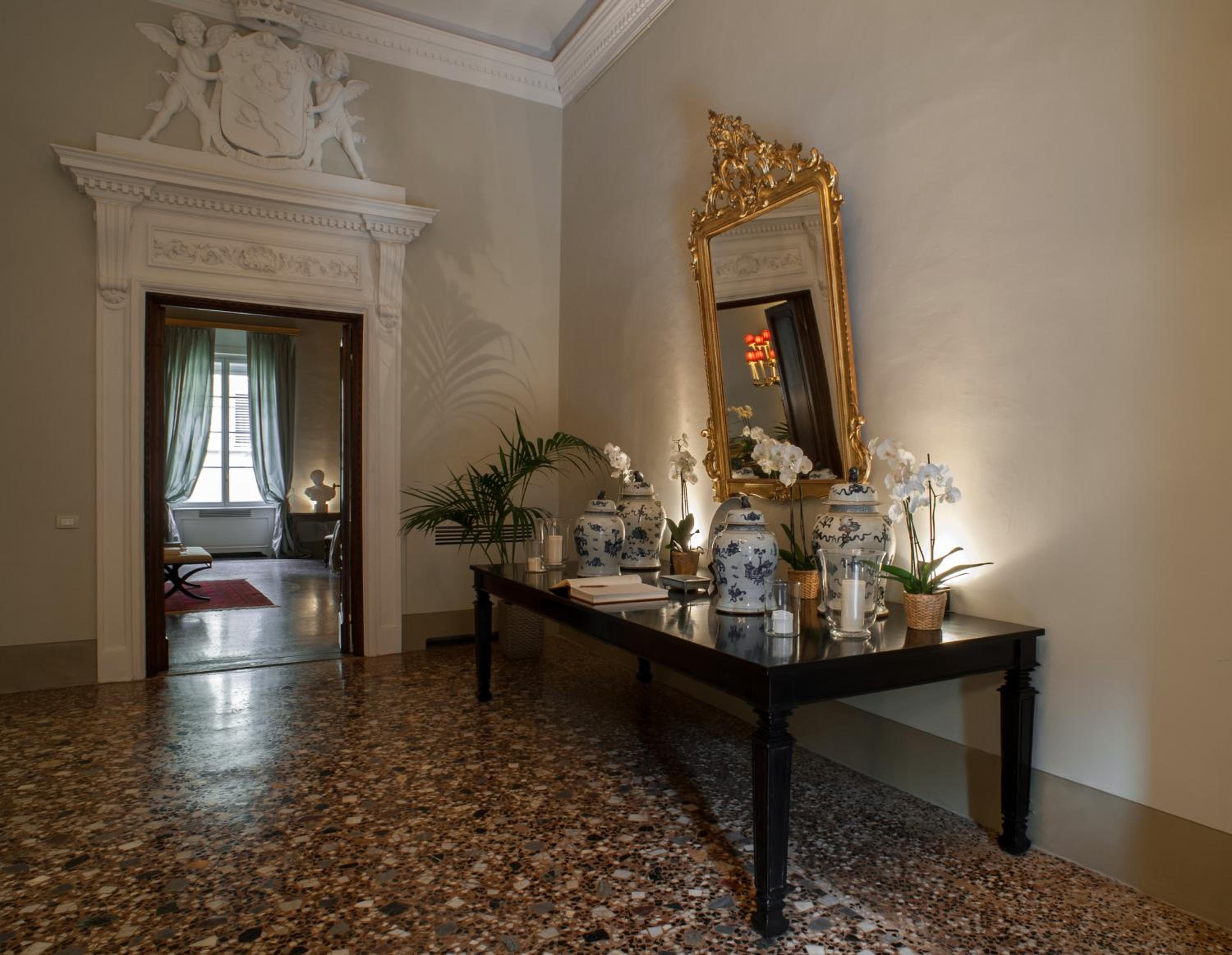 Al Palazzo del Marchese di Camugliano Residenza d'Epoca