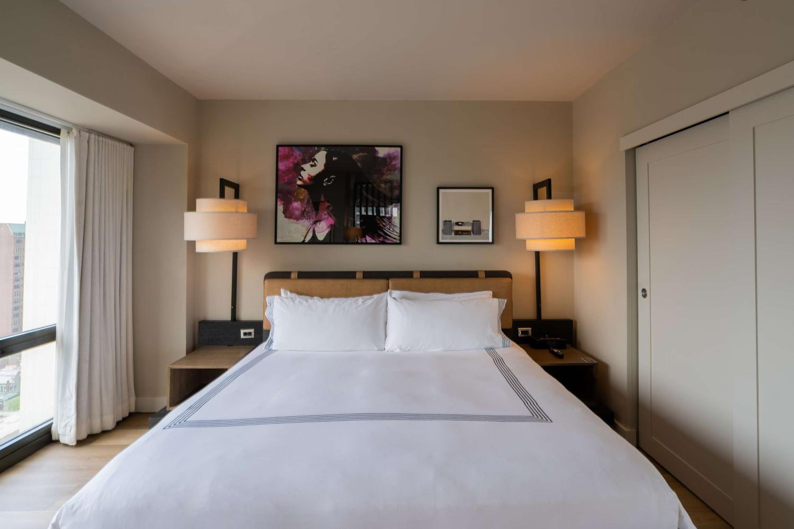 Thompson Chicago, by Hyatt