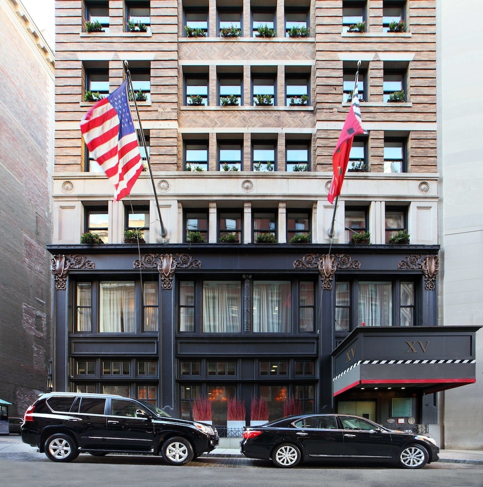 XV Beacon, Boston, a running hotel
