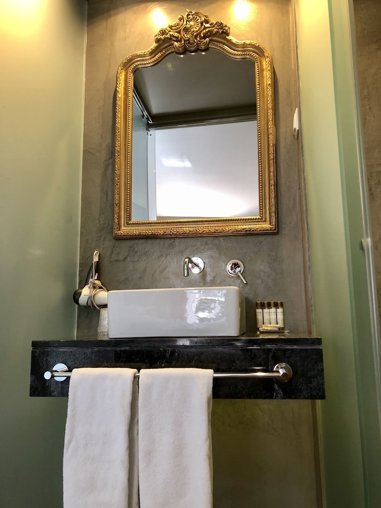 Dalma Old Town Suites