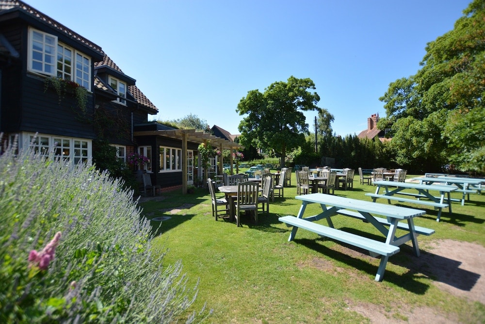 The Dolphin Inn