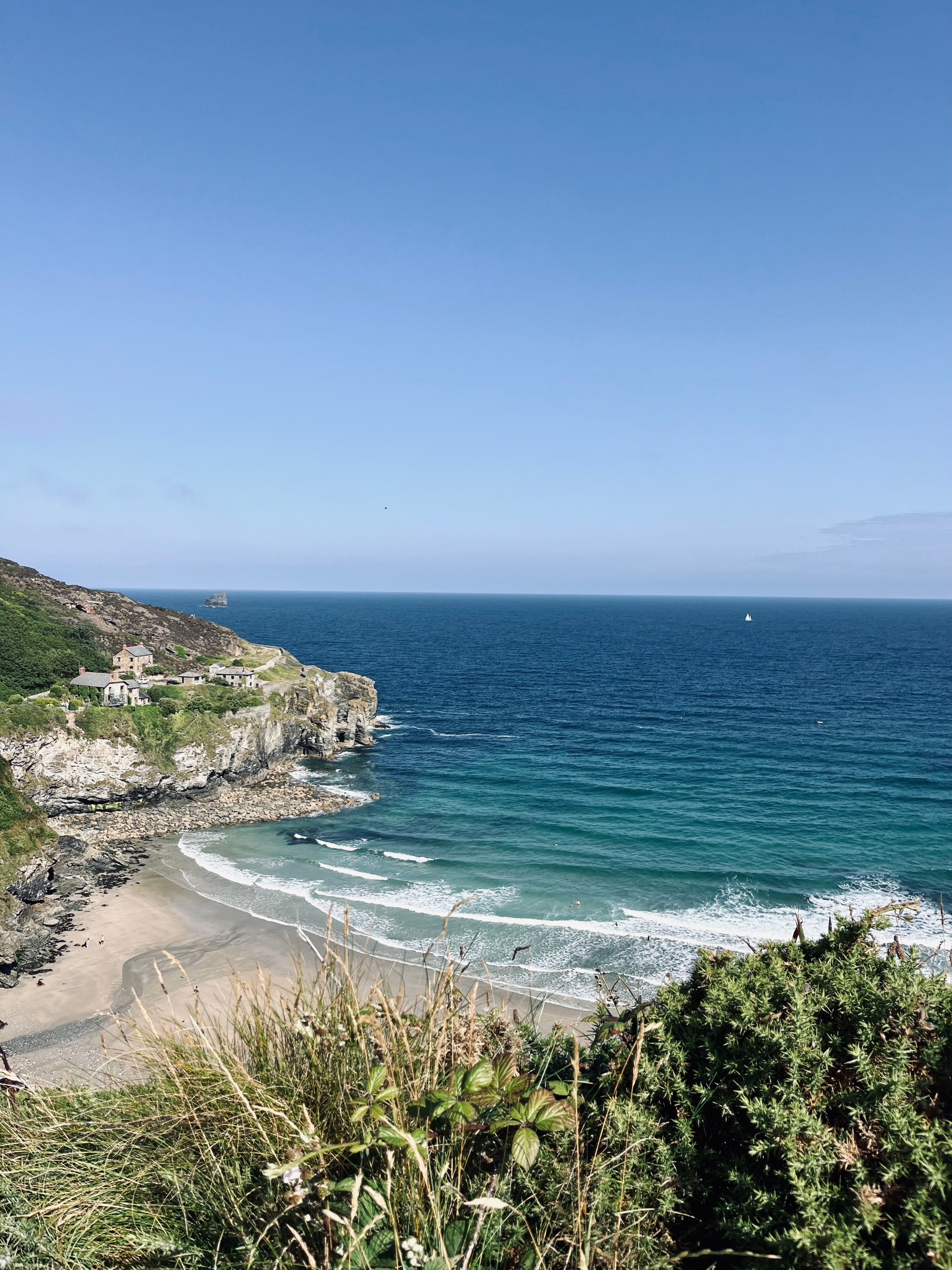 Day 1: Arrival in Cornwall & welcome dinner